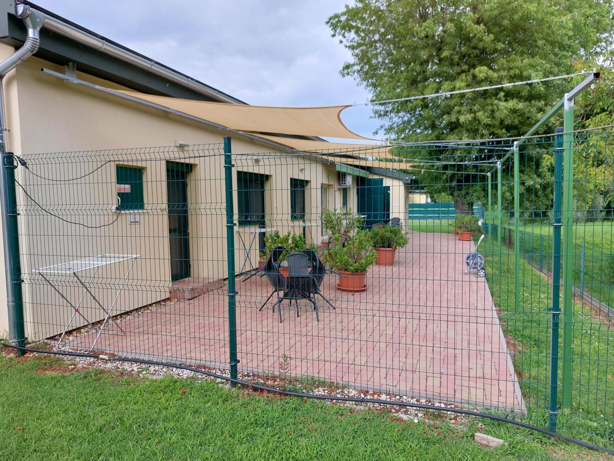 Szarszo Panzio Bed & Breakfast Balatonszarszo Exterior photo